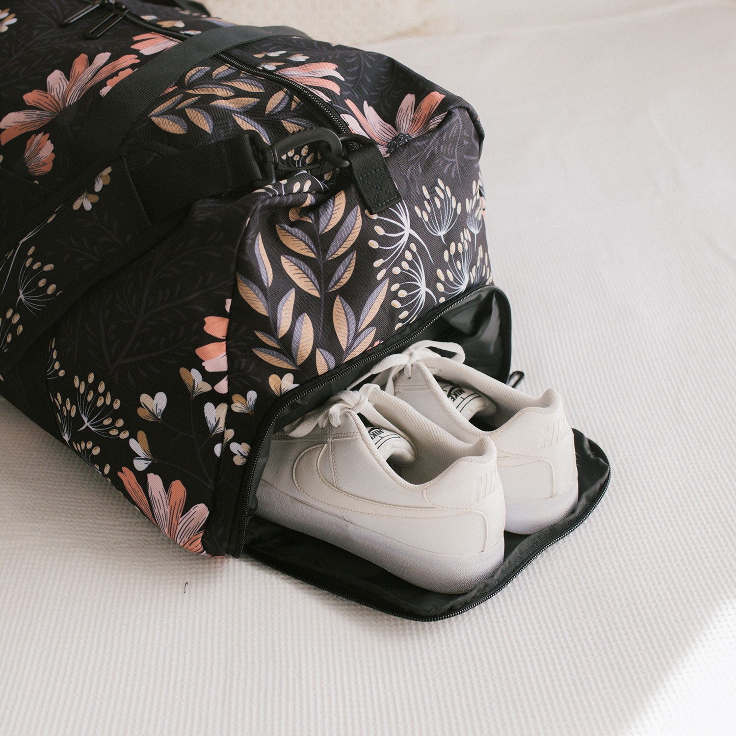 Weekender hot Black Floral Bag